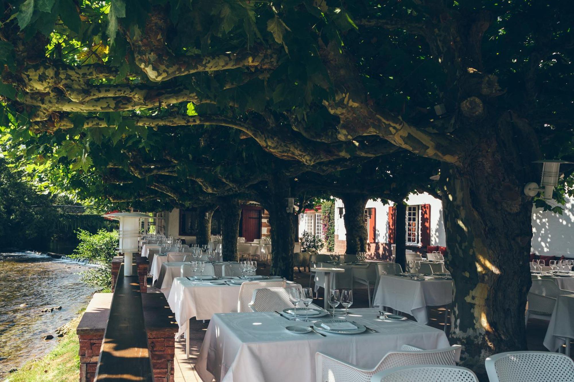 Hôtel Arcé Saint-Etienne-de-Baigorry Ngoại thất bức ảnh