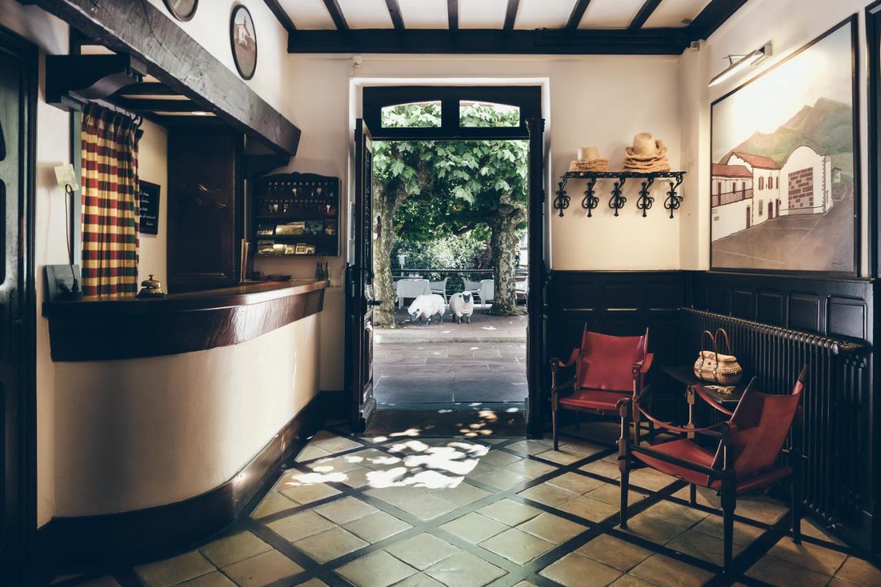 Hôtel Arcé Saint-Etienne-de-Baigorry Ngoại thất bức ảnh